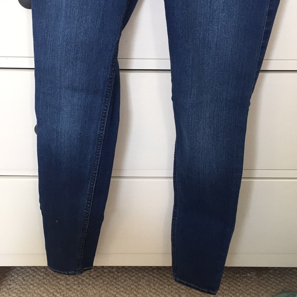 Girls Abercrombie Jeans - Picture 2 of 4